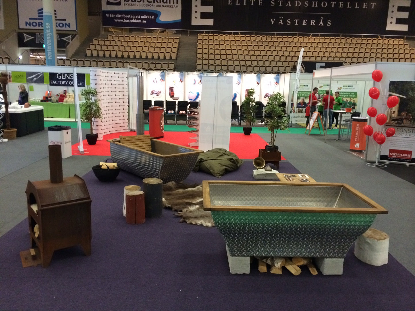 Stort intresse för Hikkis vedeldade badkar