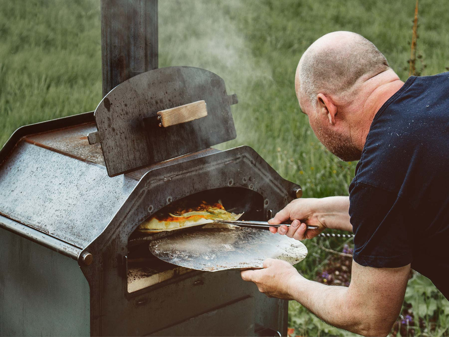 Faster Greta pizza oven and grill